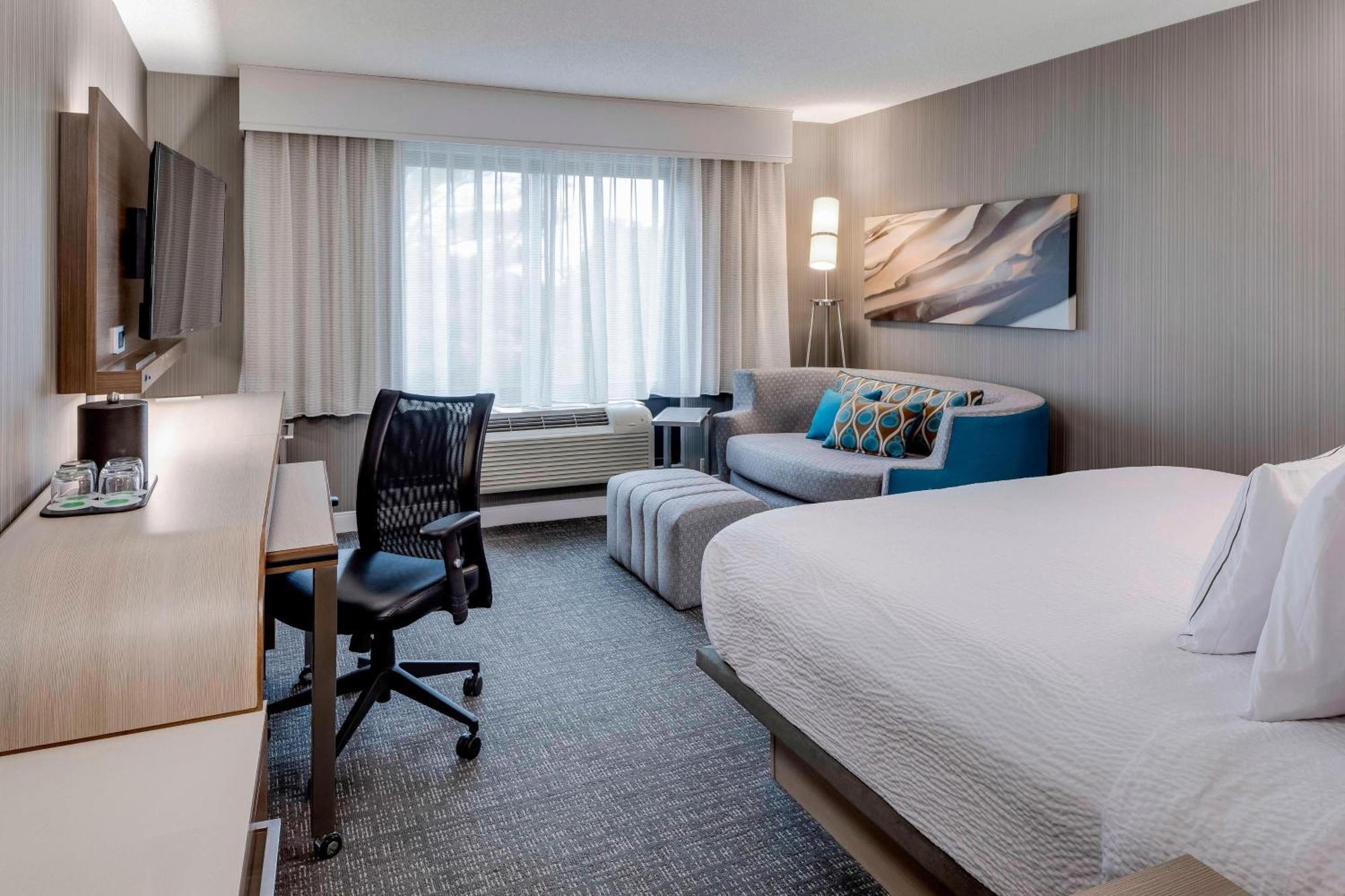 Courtyard By Marriott Portsmouth Hotel Ngoại thất bức ảnh