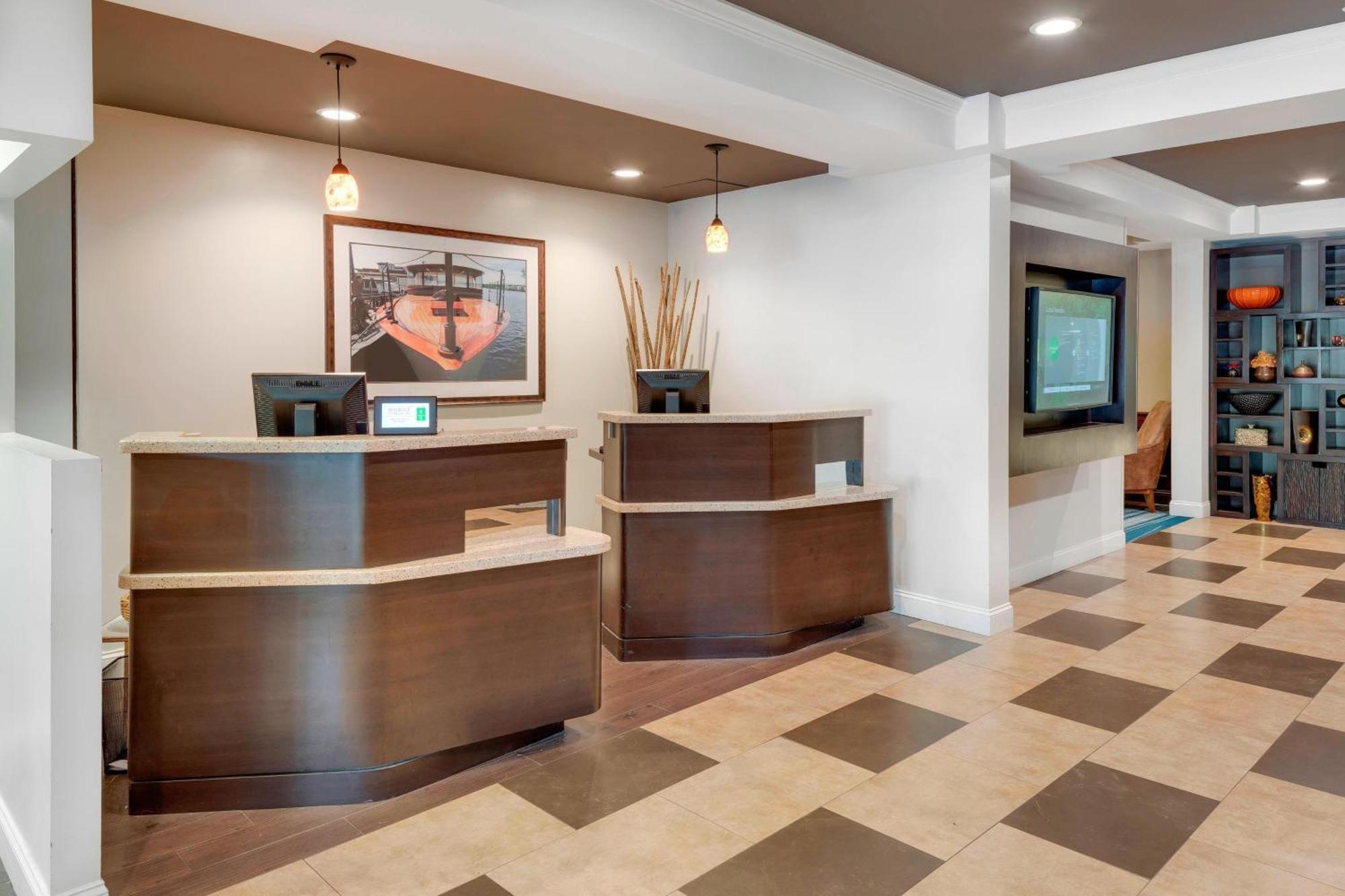 Courtyard By Marriott Portsmouth Hotel Ngoại thất bức ảnh