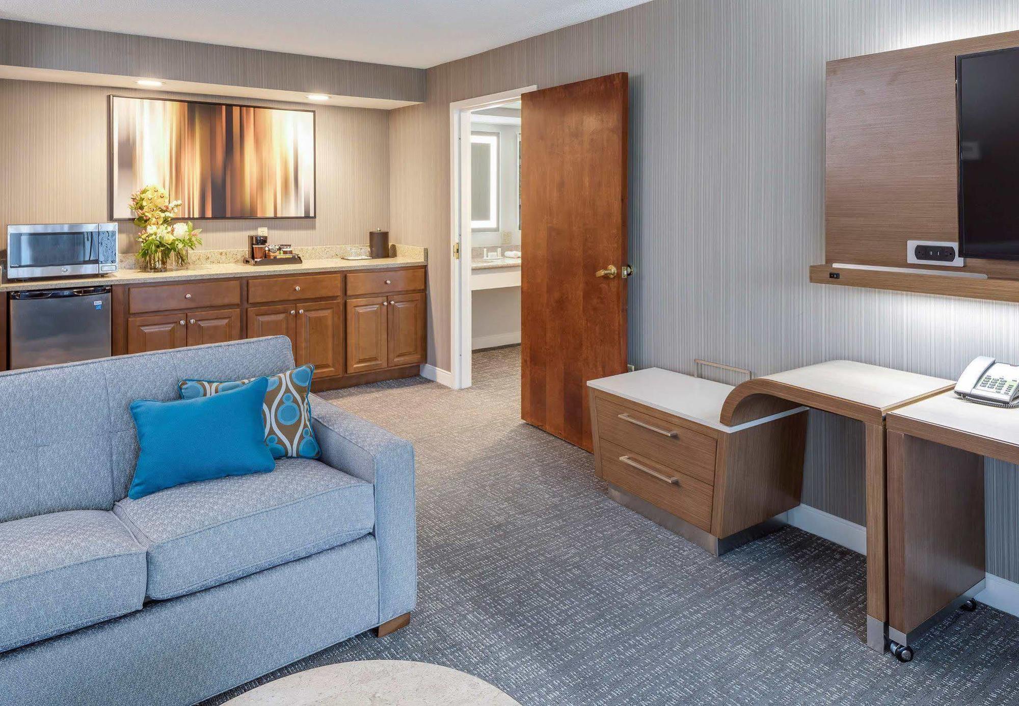 Courtyard By Marriott Portsmouth Hotel Ngoại thất bức ảnh